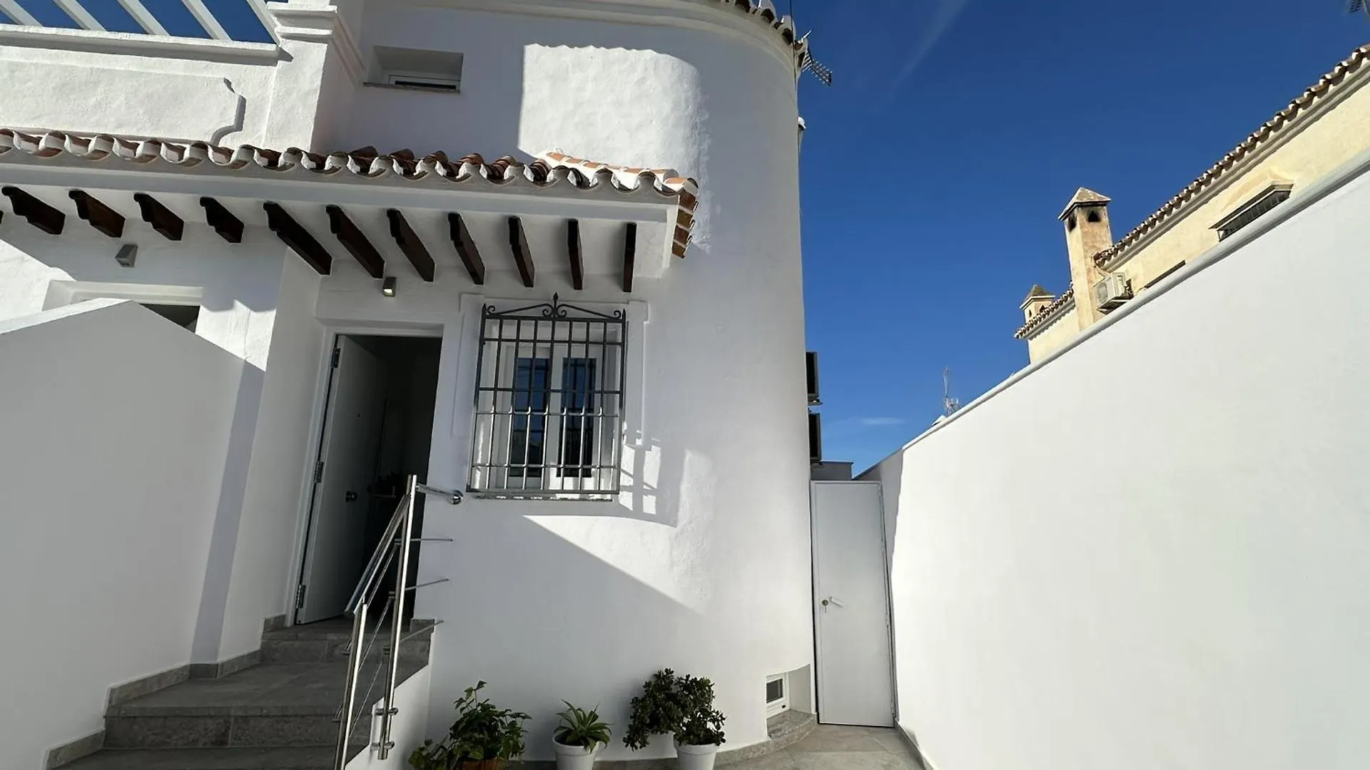 Nerja Paradise Rentals - Villa Coral